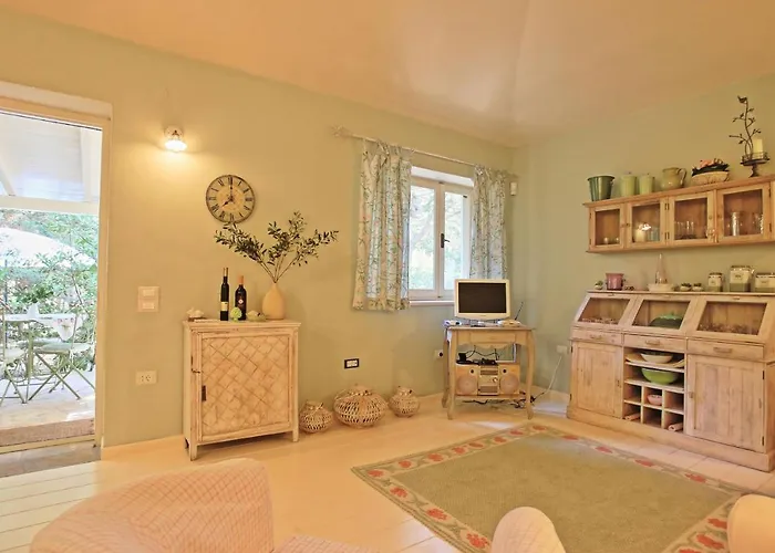 فيلة Prasini Luxury Oziás