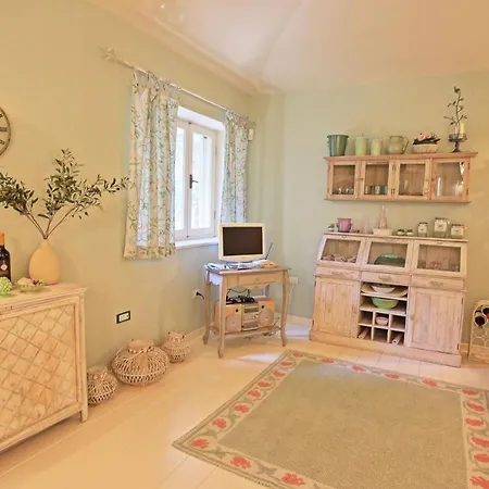 Prasini Luxury Oziás