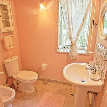 Prasini Luxury Villa Oziás
