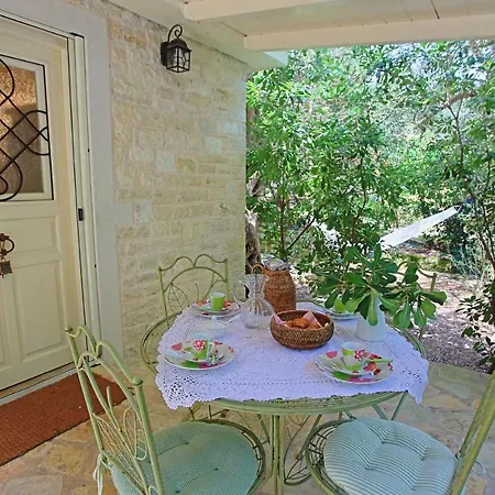 Prasini Luxury Villa Oziás